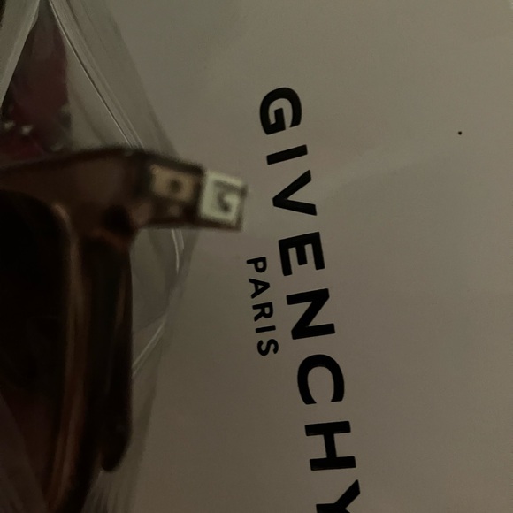 Givenchy Rose Gold Pink Designer Sunglasses πΆοΈ (Limited Edition) Brand new - Picture 6 of 7